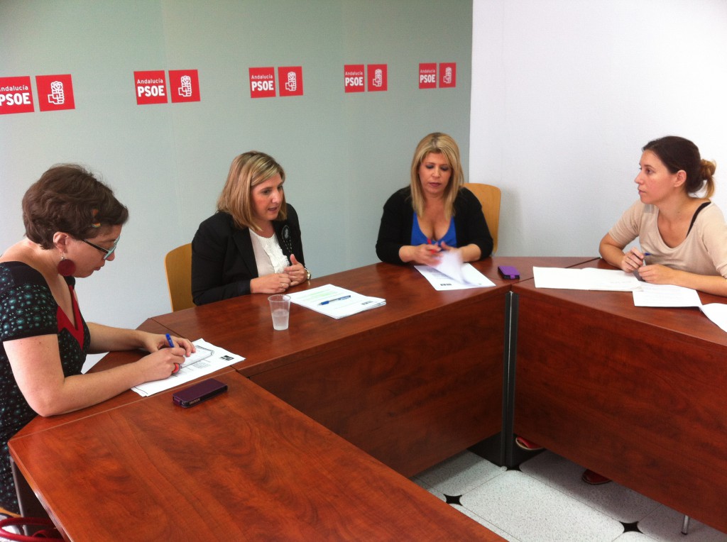 García y Sánchez con las periodistas Libertad Paloma y Pepa Pacheco