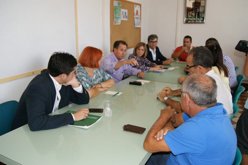Irene García, en el encuentro de trabajo con el Grupo Municipal Socialista de Chiclana