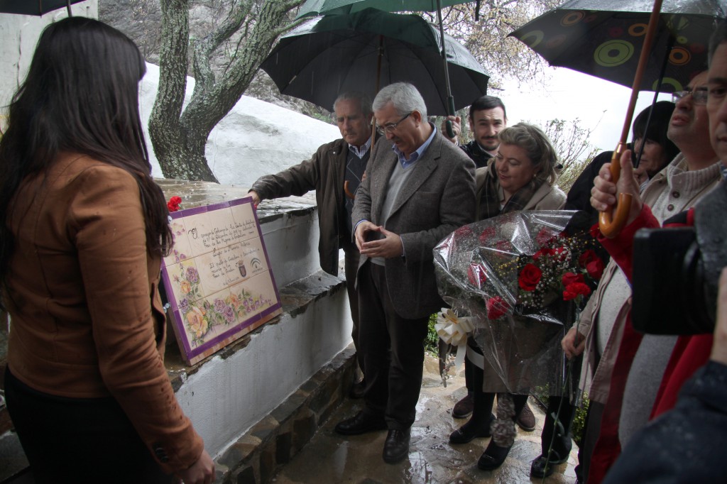 Acto Memoria Histórica 15.feb.2014 Ofrenda cementerio