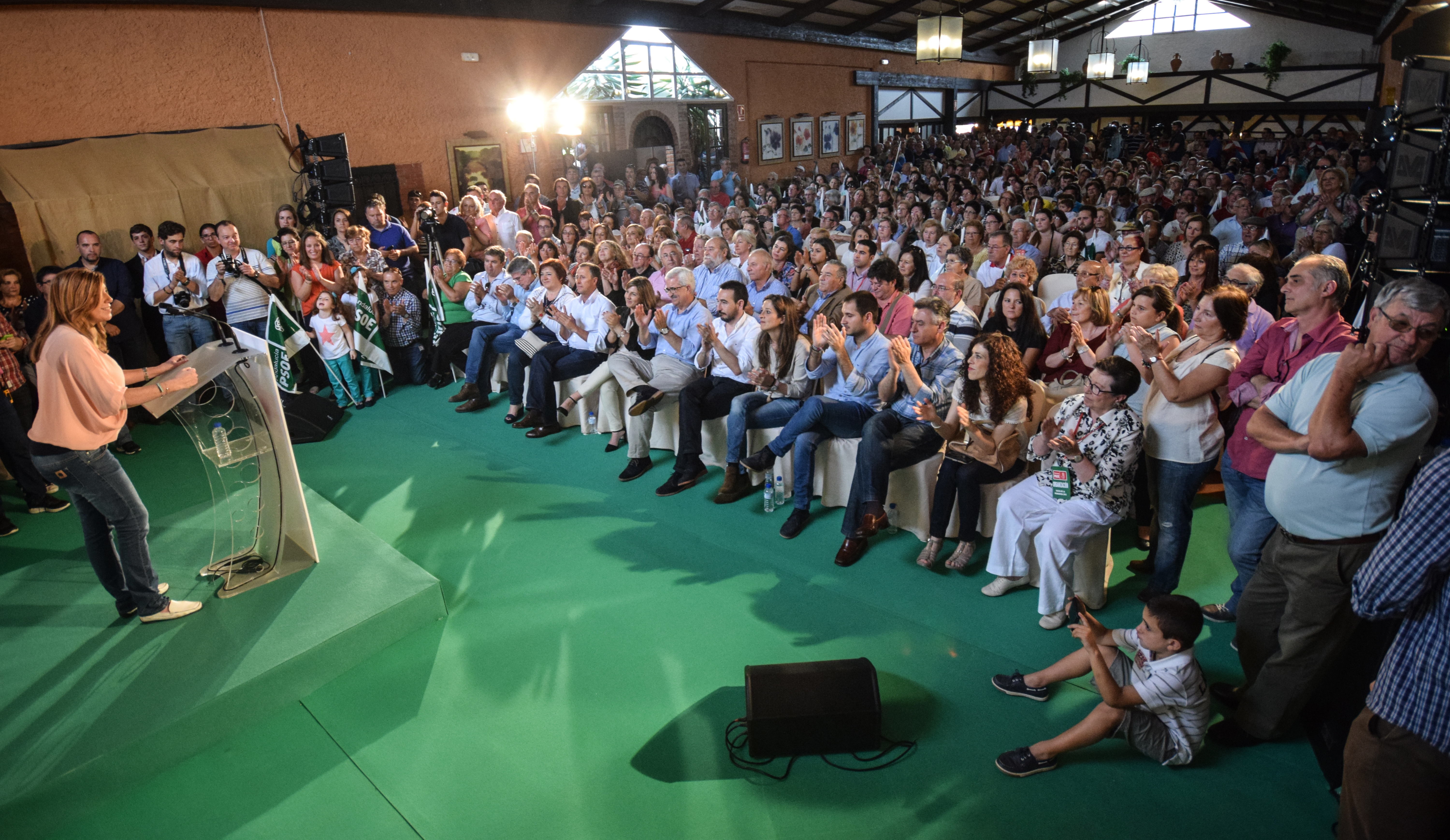 03-05-15_740_FiestaDeLaRosa